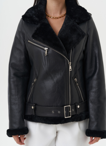 Женская дубленка "косуха" черного цвета