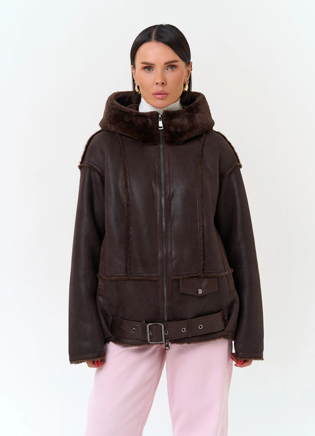 Женская дубленка бомбер из эко замши модель № 33887 меха малина