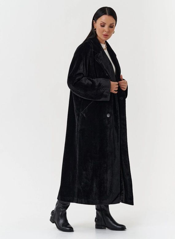 Утепленное пальто из эко меха