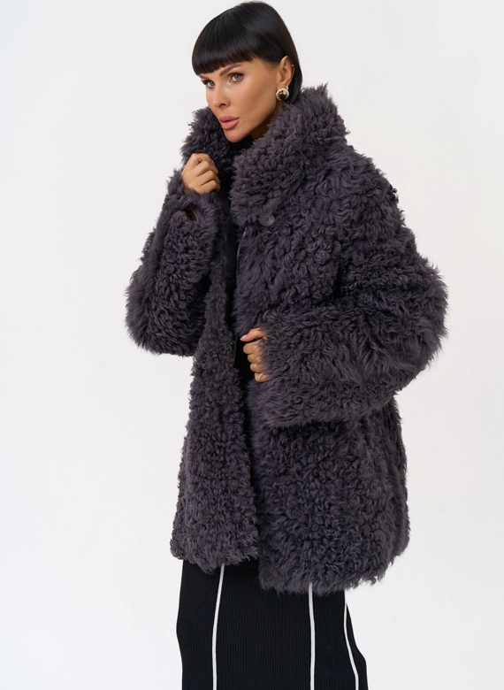 Женская двухсторонняя дубленка с декоративным поясом