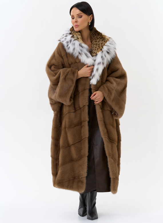 Шуба из меха норки с капюшоном из меха рыси