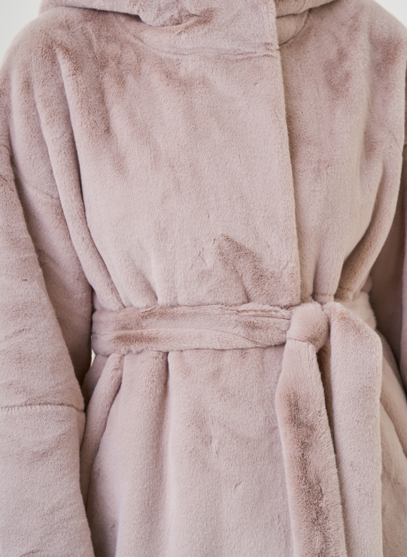 Пальто из искусственного меха