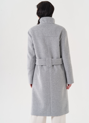 Женское пальто с воротником стойка