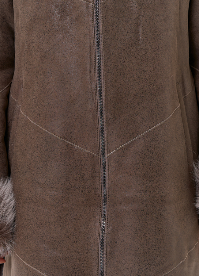 Женская натуральная дубленка с капюшоном модель № 31931 универмаг малина