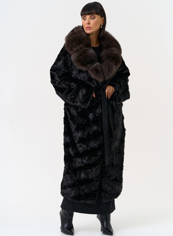 Женская шуба из меха норки с воротником из меха песца