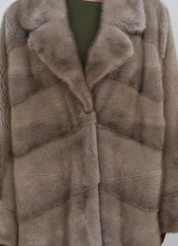 Норковая шуба оверсайз с английским воротником