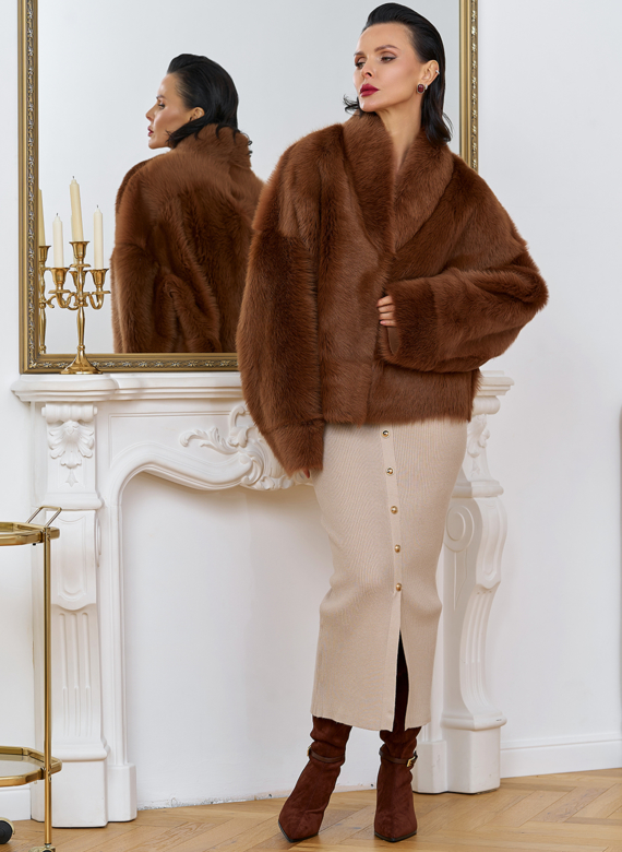 Яркая натуральная дубленка