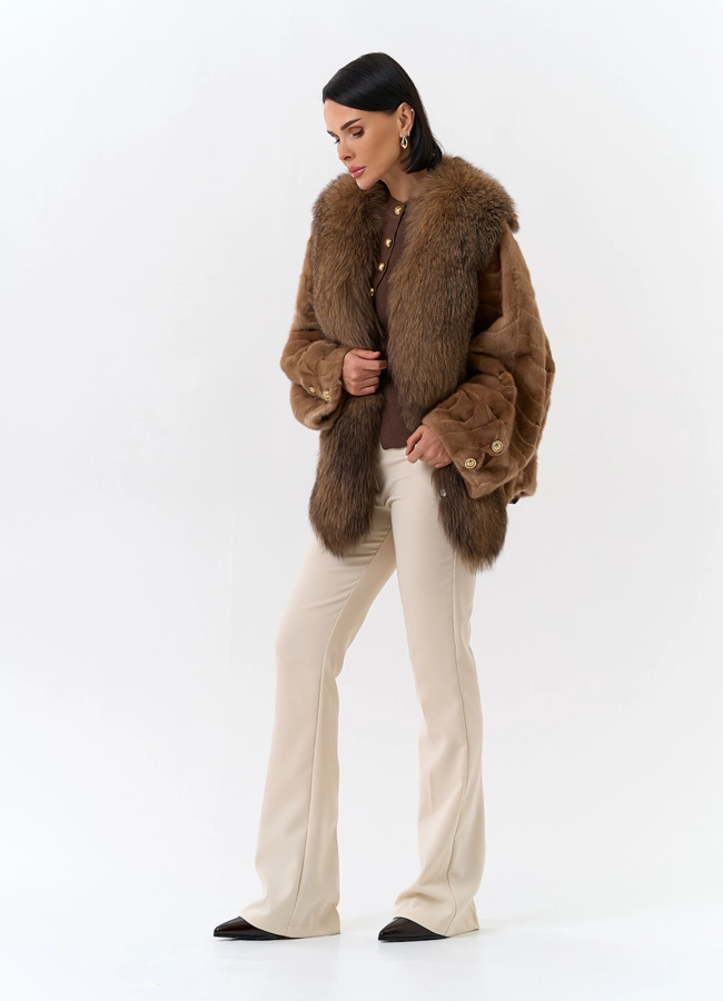 Шуба из норки с отделкой из меха лисы модель № 32200 в рассрочку фото