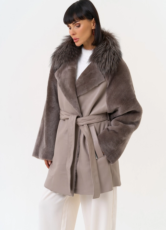 Женская натуральная дубленка с воротником из меха лисы модель № 31611 универмаг малина