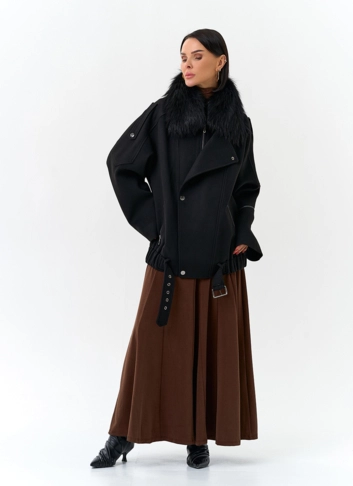 Женское укороченное пальто с отделкой из меха лисы фото