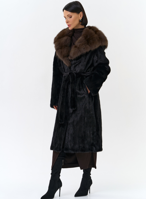 Шуба из норки с капюшоном 