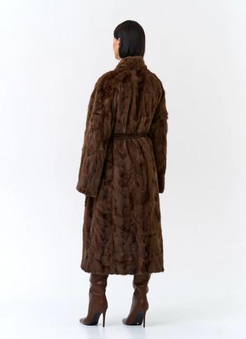Женская шуба из меха норки  поясом  фото