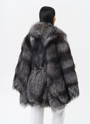 Шуба из чернобурой лисы фото