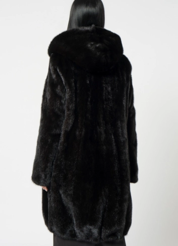 Норковая шуба с капюшоном