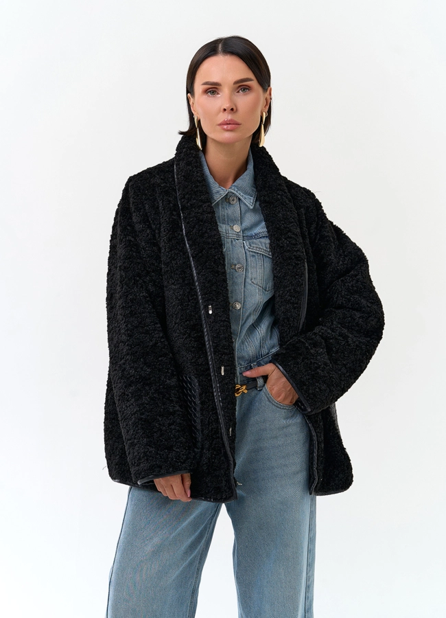 Женская куртка из экомеха с карманами из экокожи модель № 33863 в кредит