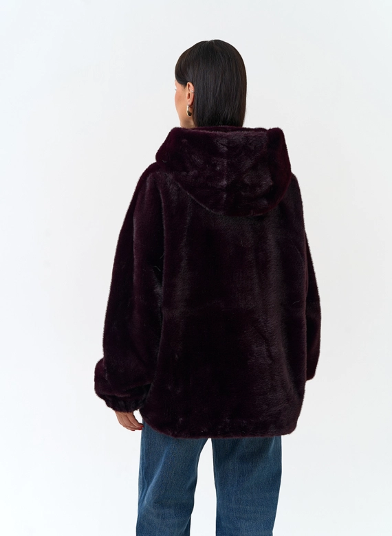 Женская шуба из эко меха с капюшоном фото