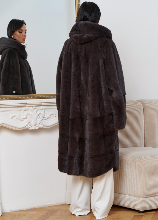 Женская шуба из меха норки с капюшоном  модель № 30671 в кредит