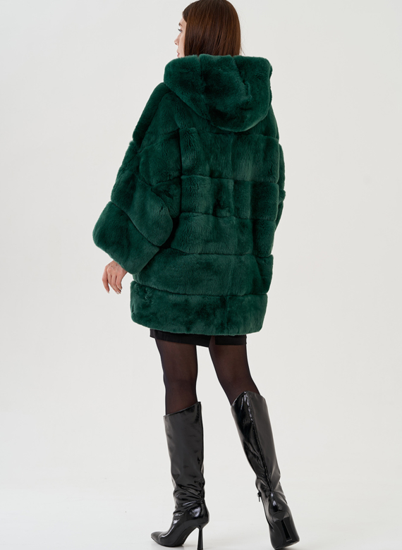 Шуба из меха кролика с капюшоном